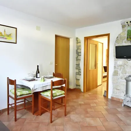 With Parking Space - 23670 Umag