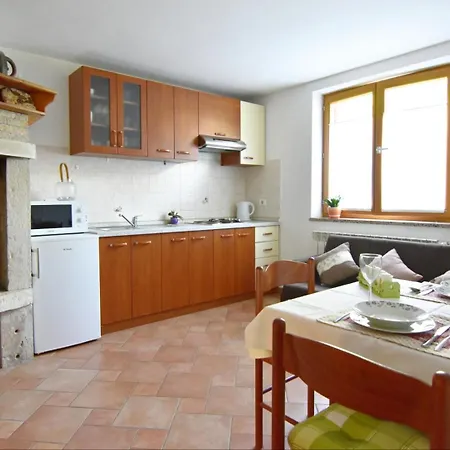 Apartment With Parking Space - 23670 *